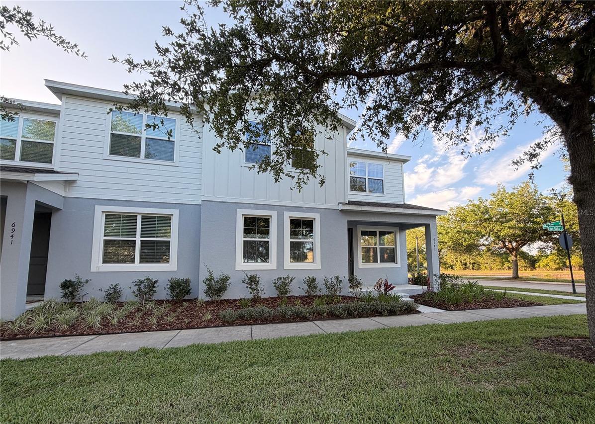 6943 Five Oaks Dr., Harmony, FL 34773