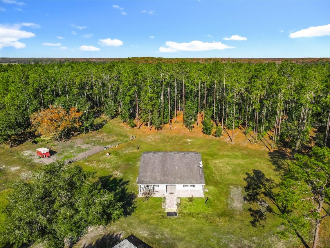 6100 Winning Wood Tr., De Leon Springs, FL 32130