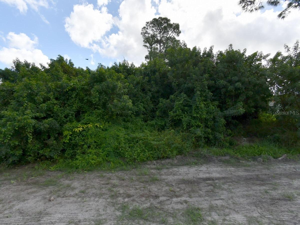 1743 SE Manth Ln., Port St Lucie, FL 34983