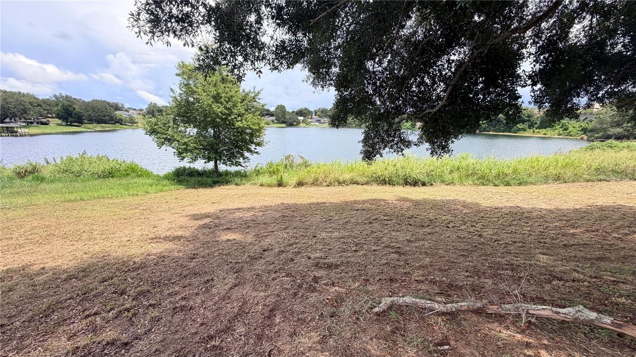 S Lakeshore Ct., Eustis, FL 32726