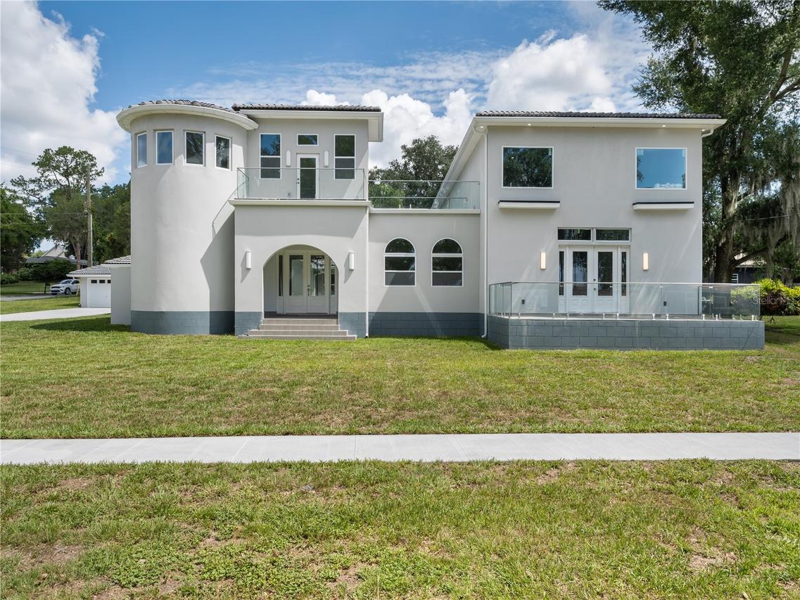 1190 W Lakeshore Dr., Clermont, FL 34711