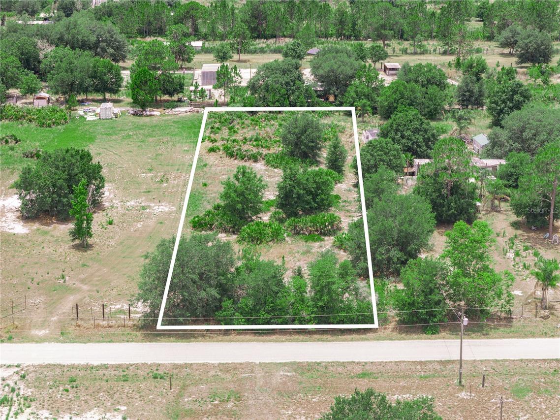 Oakridge Dr., Frostproof, FL 33843