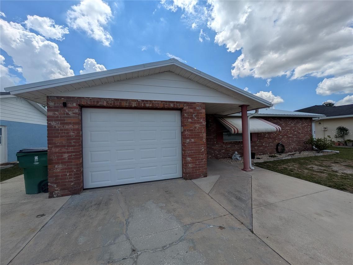 6212 18th St., Zephyrhills, FL 33542