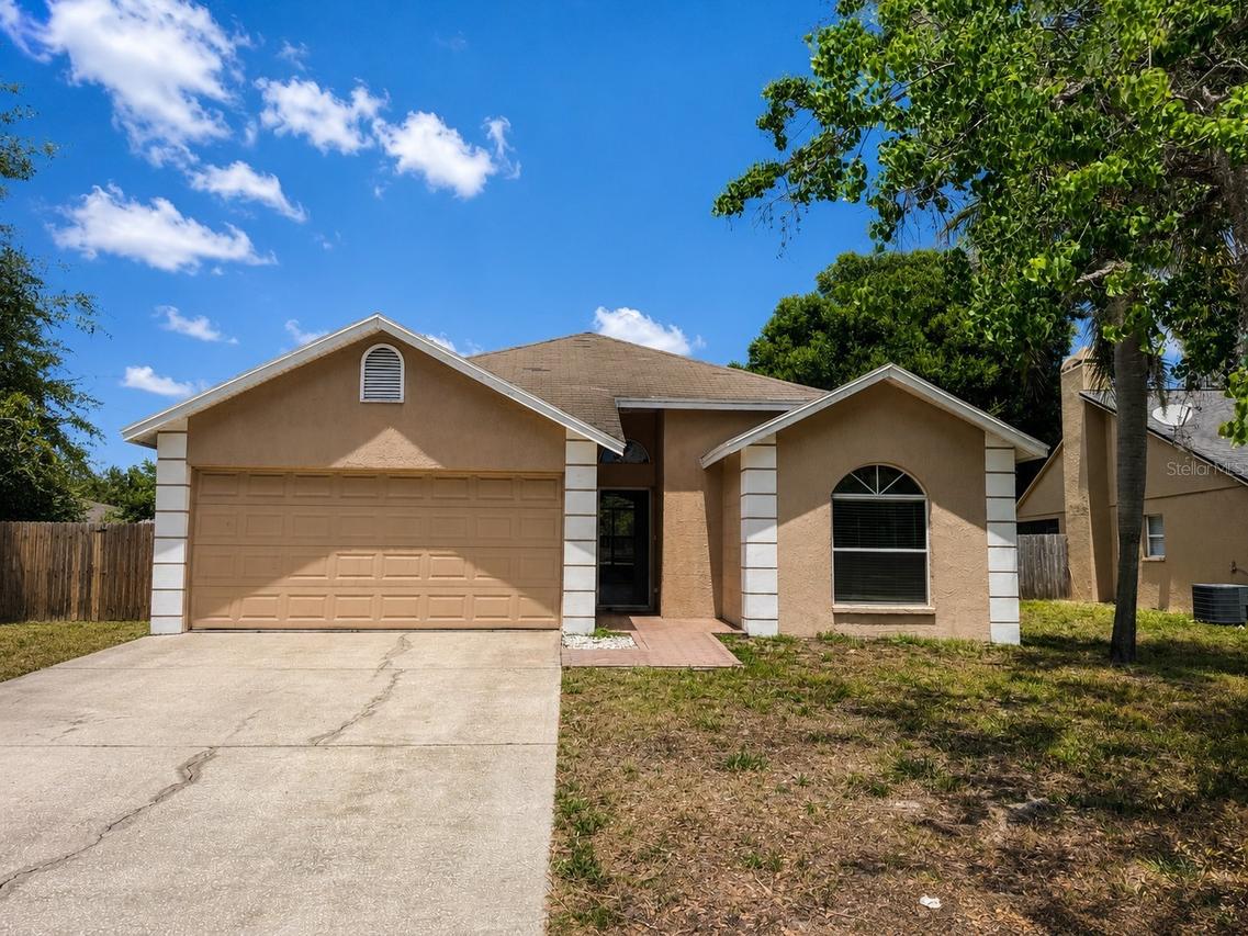 1933 Woodcut Dr., Lutz, FL 33559