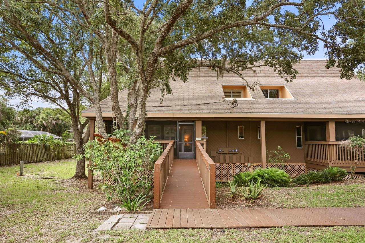 6235 Treetop Dr., Melbourne Beach, FL 32951