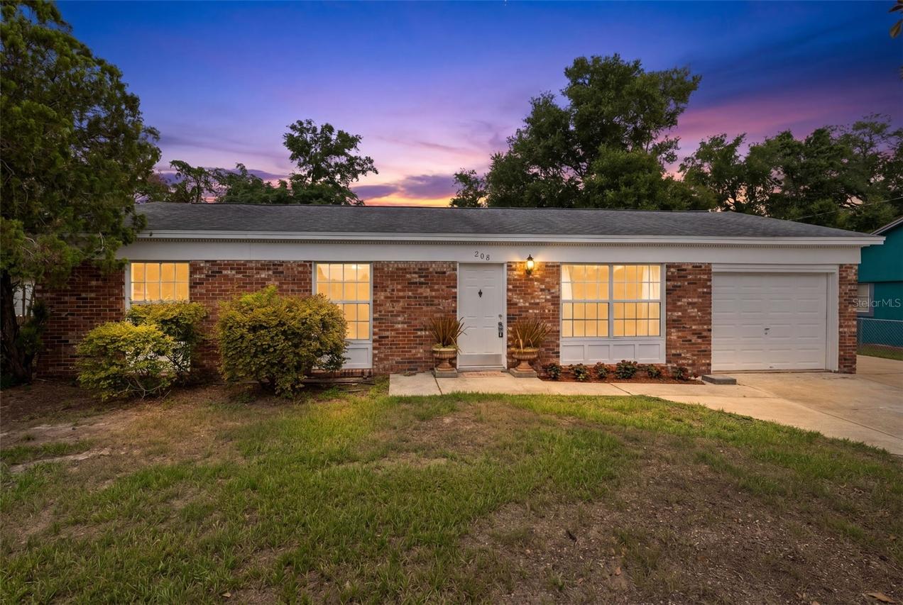 208 Avalone Dr., Apopka, FL 32703