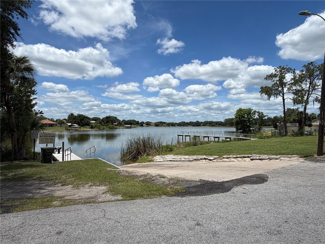 Lakeview Street, Umatilla, FL 32784