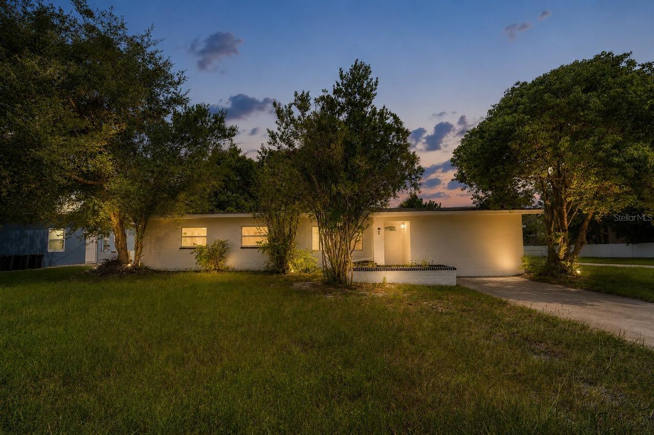 8 Flamevine Ln., Debary, FL 32713