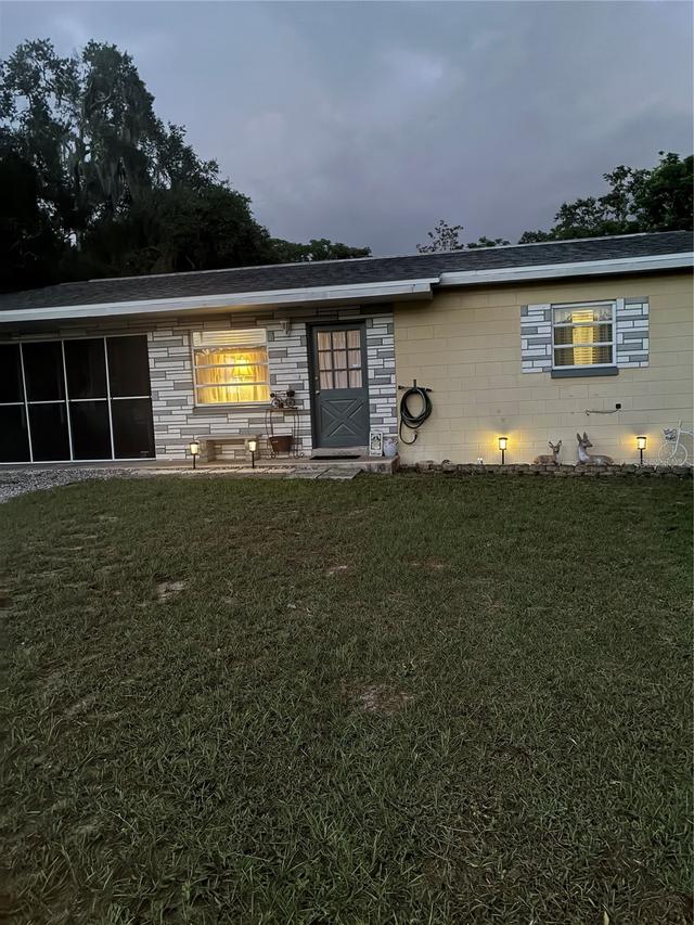 37 Pine St., Eustis, FL 32726