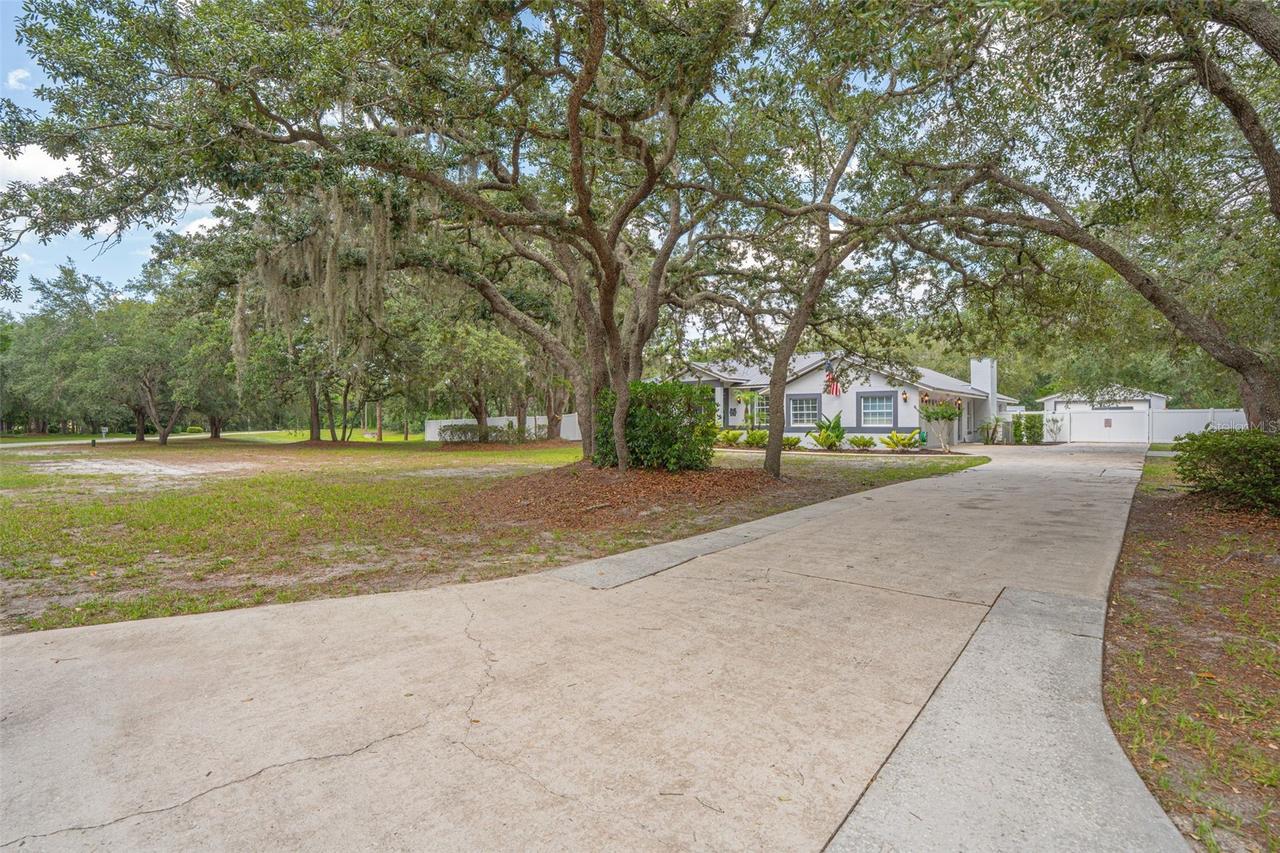 361 Lake Lenelle Dr., Chuluota, FL 32766