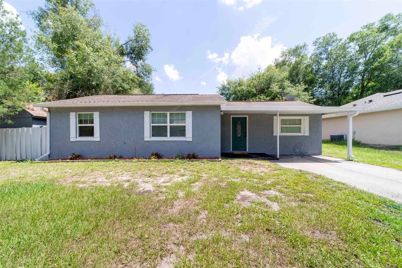 9 Palmira Rd., Debary, FL 32713