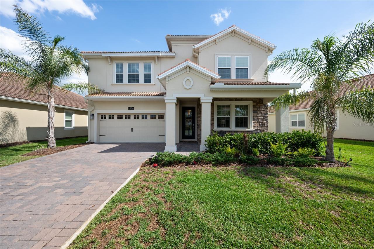 8926 Fallen Oak Dr., Davenport, FL 33896