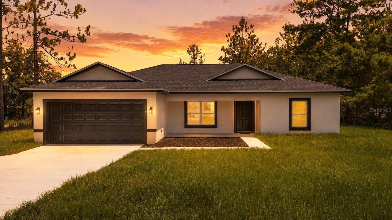 17 Malauka Run Dr., Ocklawaha, FL 32179