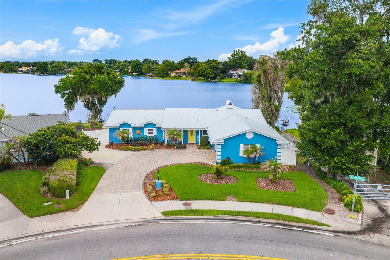195 Cedarwood Dr., Maitland, FL 32751