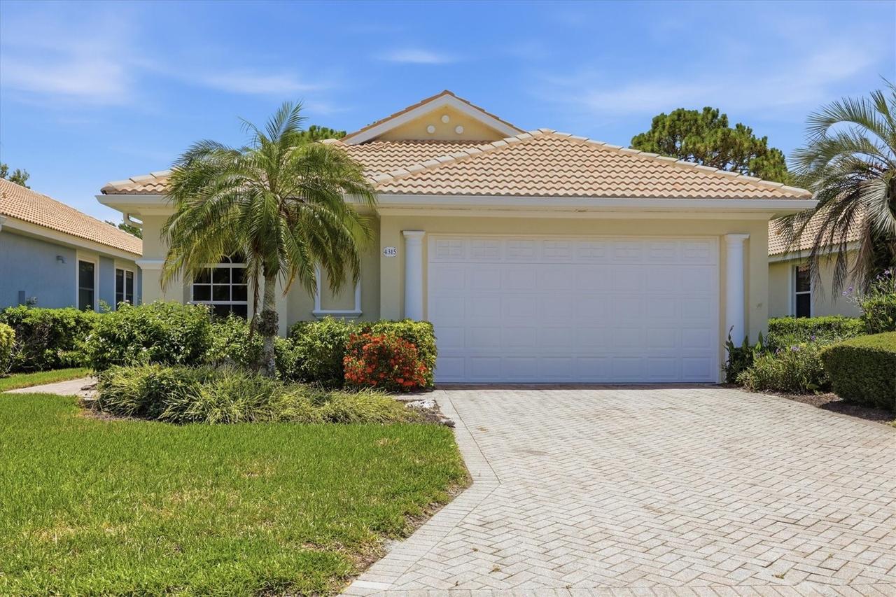 4315 Reflections Pkwy., Sarasota, FL 34233