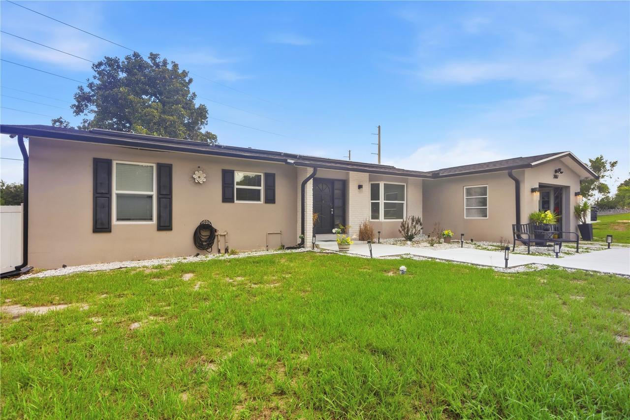 2067 E Barlington Dr., Deltona, FL 32725