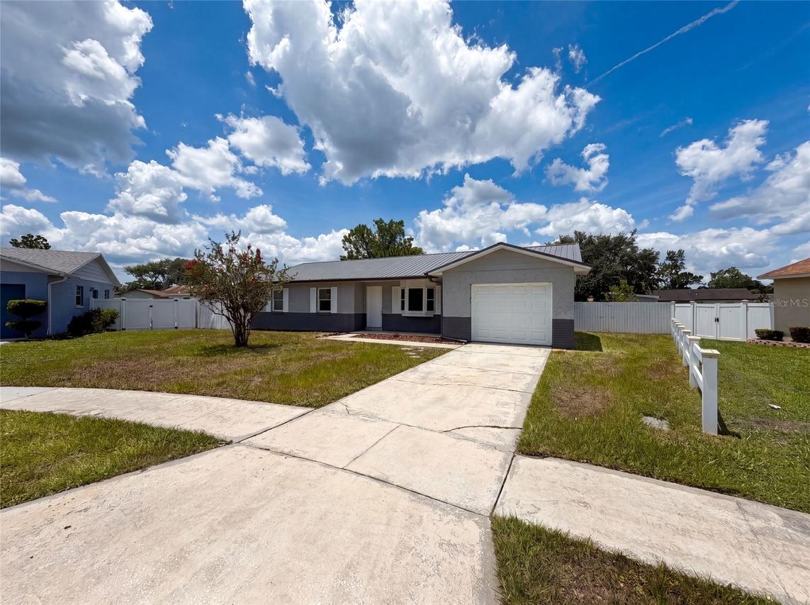 2922 Xavier Ct., Orlando, FL 32826