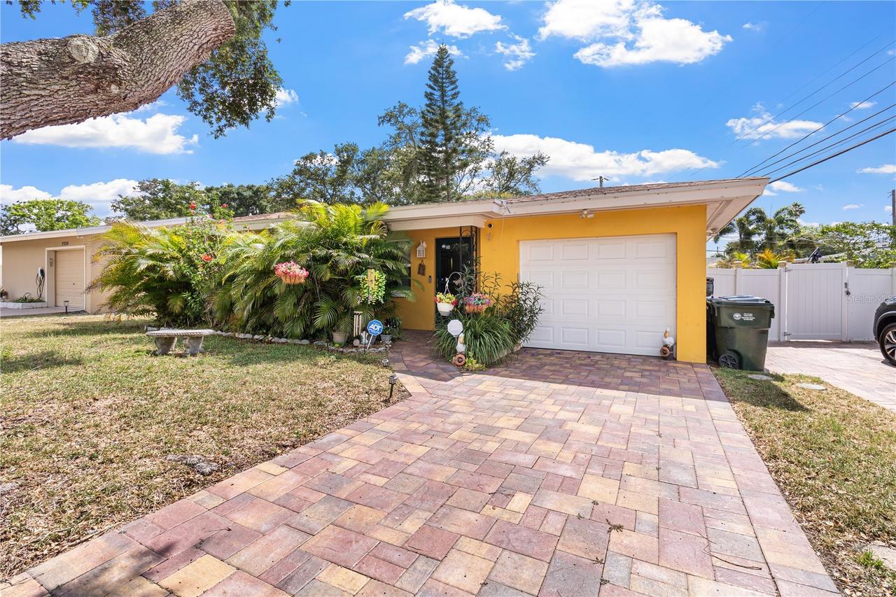 2042 Isabelle St., Largo, FL 33774