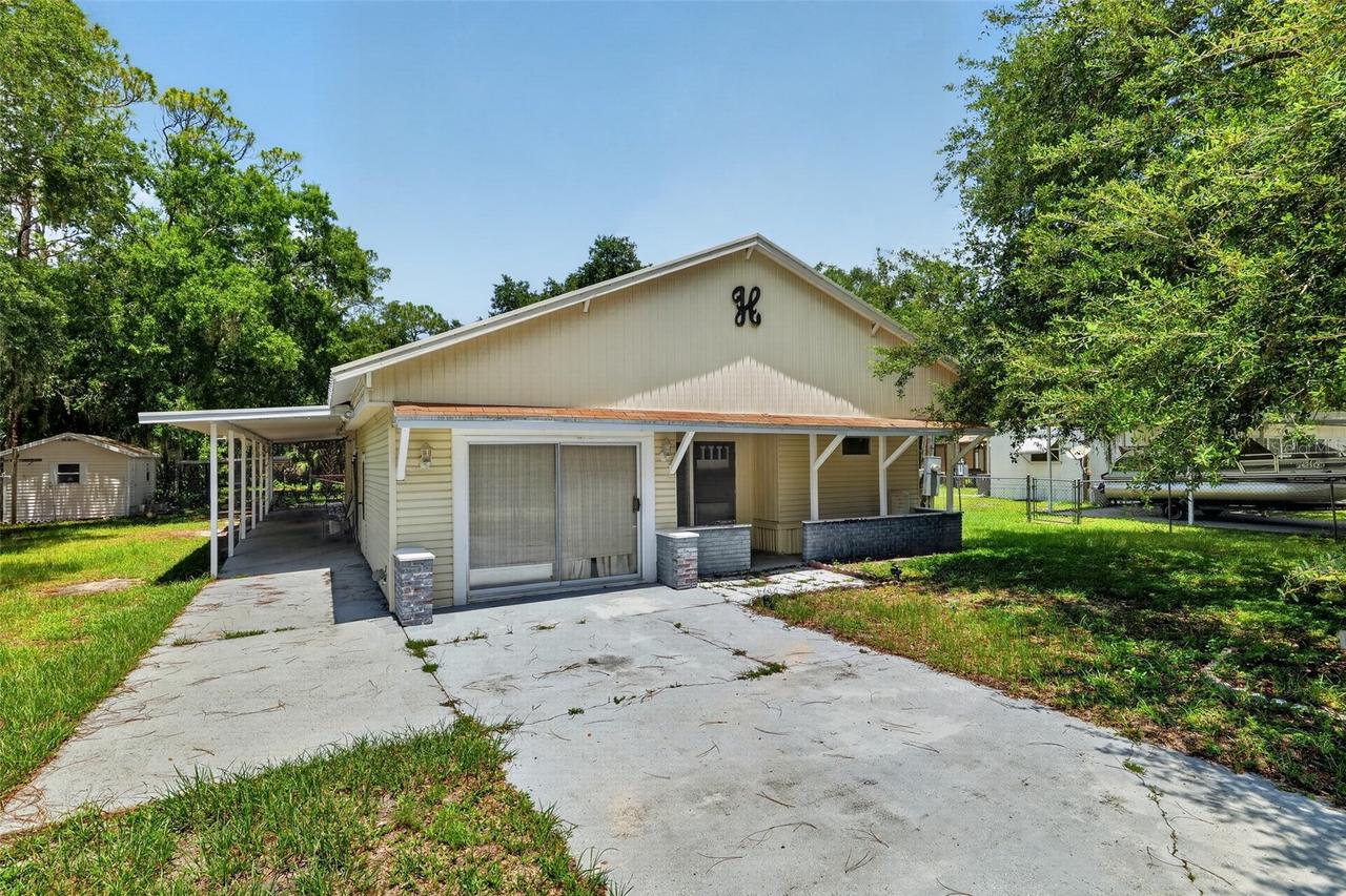 10513 Lynnwood Ave., Lake Wales, FL 33898