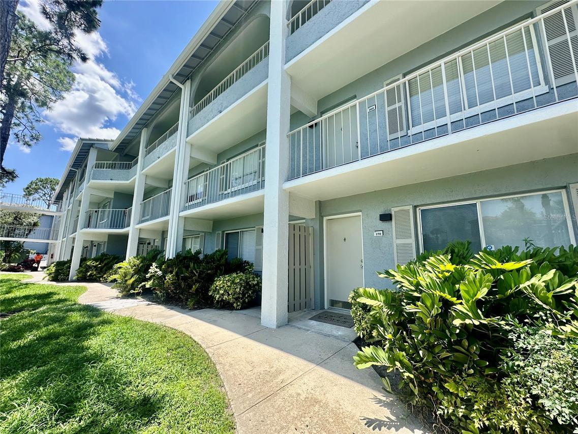 115 Oyster Bay Cir. #170, Altamonte Springs, FL 32701