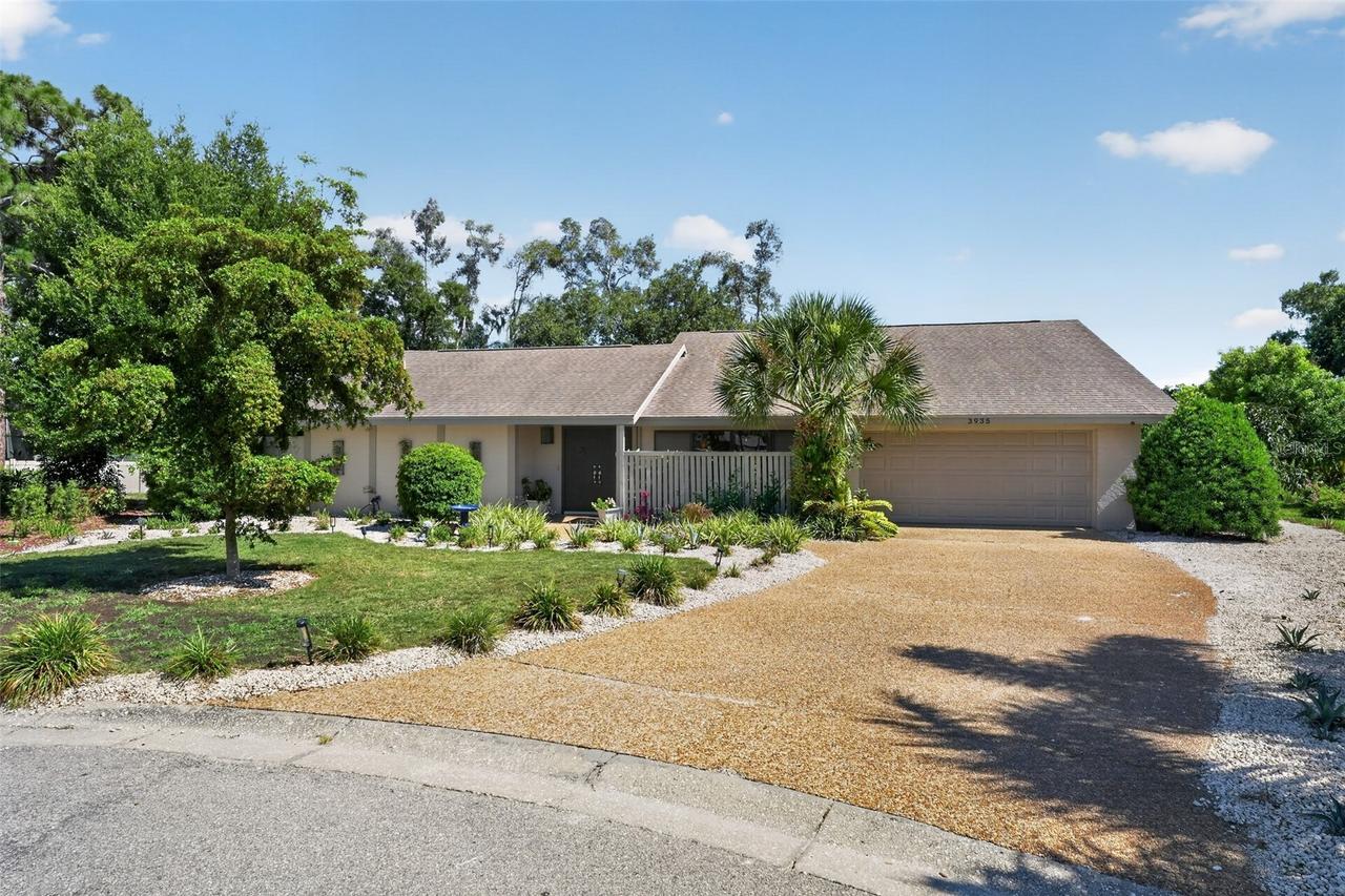 3935 Country View Ln., Sarasota, FL 34233