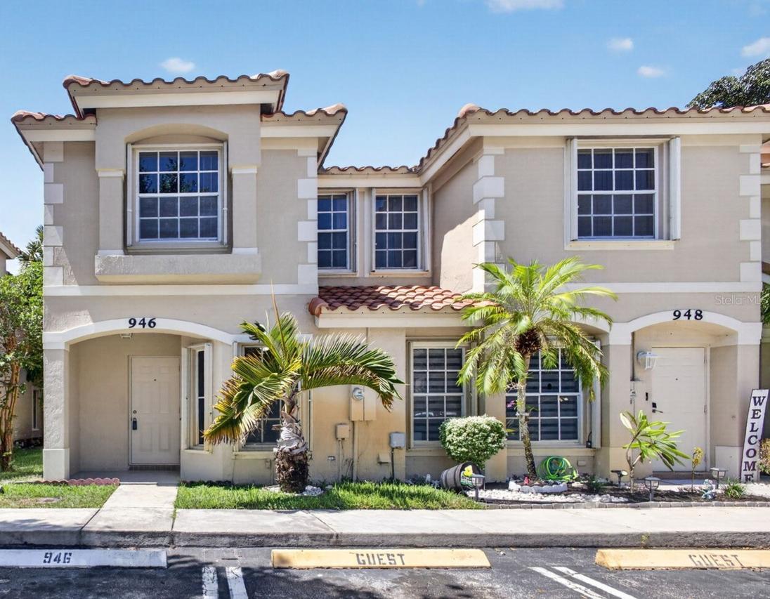 946 Summit Lake Dr., West Palm Beach, FL 33406