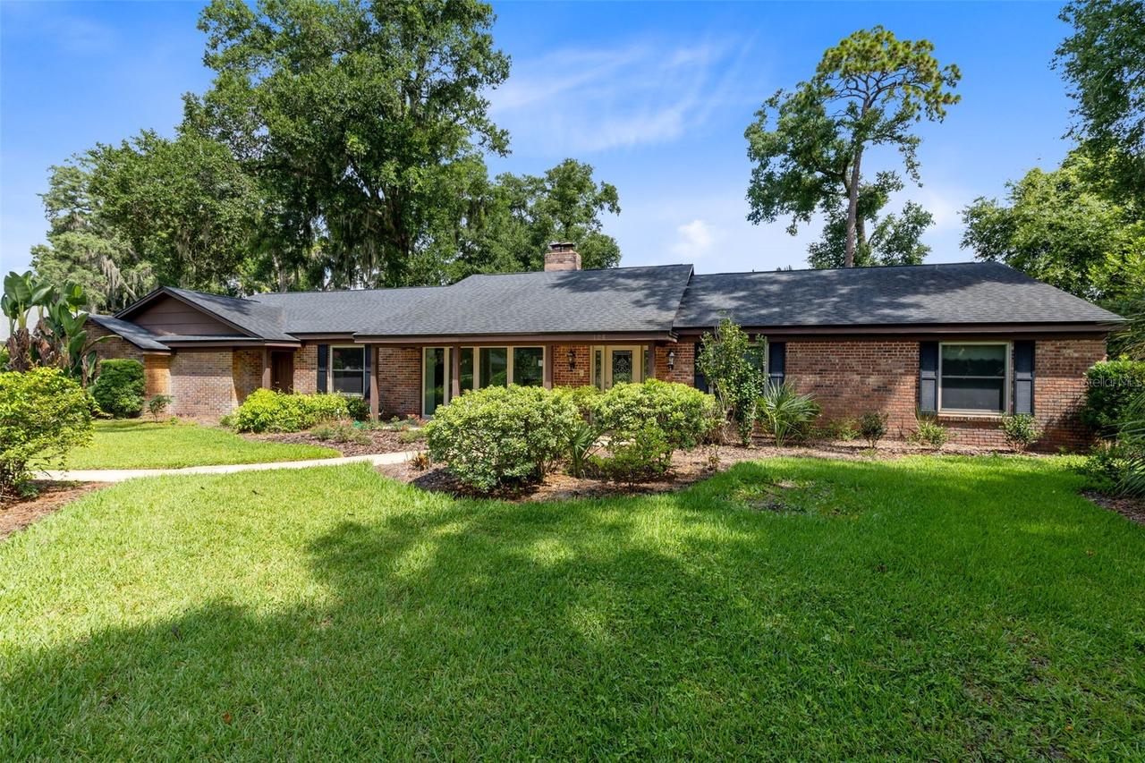 105 Pine Tree Ln., Altamonte Springs, FL 32714