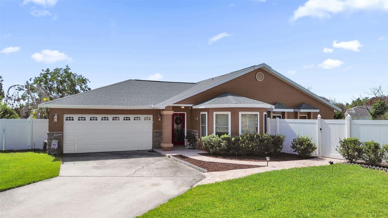 637 Moss Park Ct., Kissimmee, FL 34743