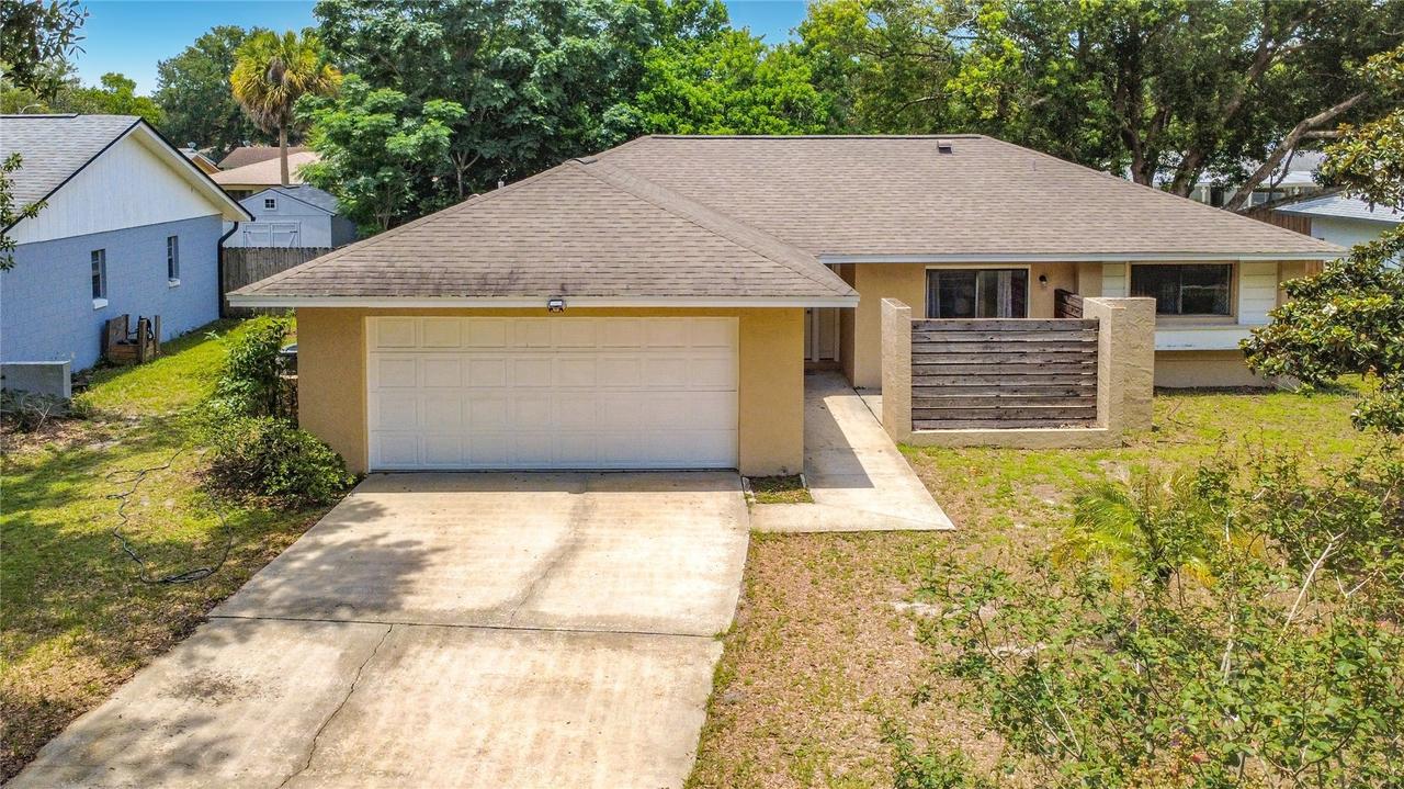 800 Wavecrest Dr., Orlando, FL 32807