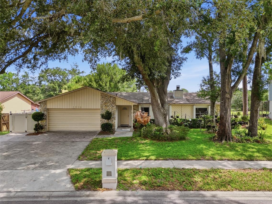 1610 Gladiolas Dr., Winter Park, FL 32792