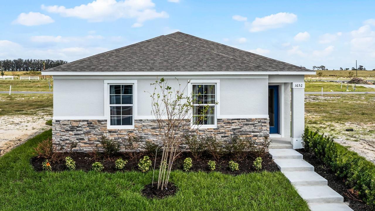 1738 Hummingbird Rd., Winter Haven, FL 33884