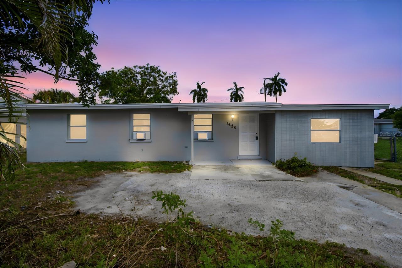 1629 Pawnee St., Fort Myers, FL 33916