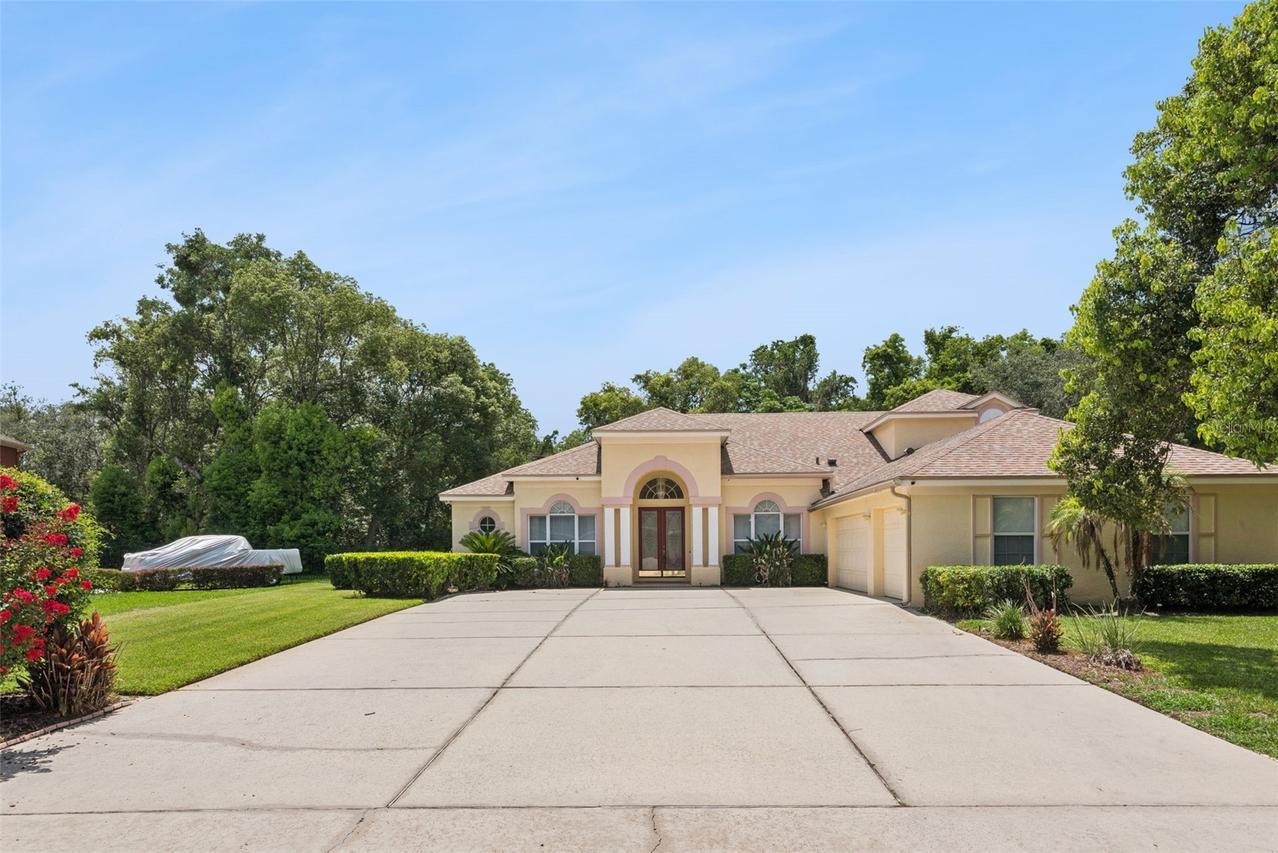 126 Seville Chase Dr., Winter Springs, FL 32708