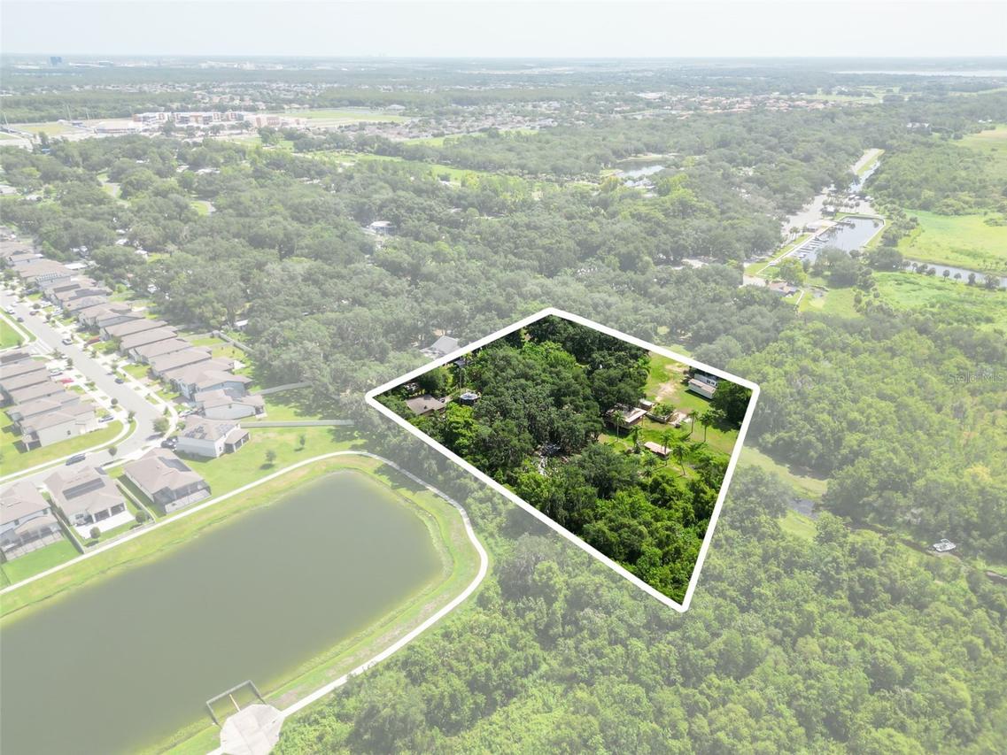 2690 E Lake Rd., Kissimmee, FL 34744