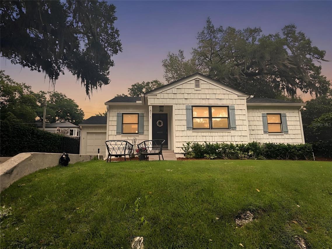 1811 University Dr., Orlando, FL 32804