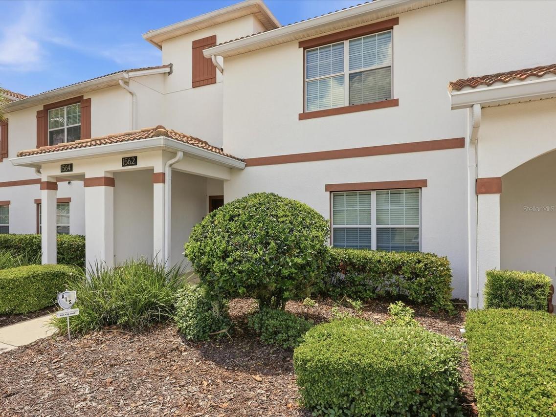 1562 Moon Valley Dr., Davenport, FL 33896