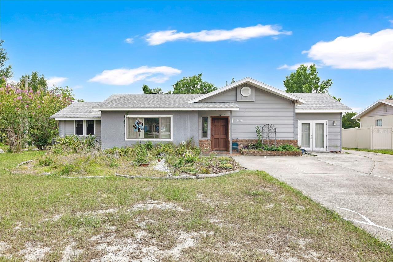 1420 E 8th Ave., Mount Dora, FL 32757