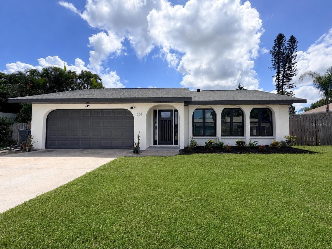 303 70th St., Bradenton, FL 34209