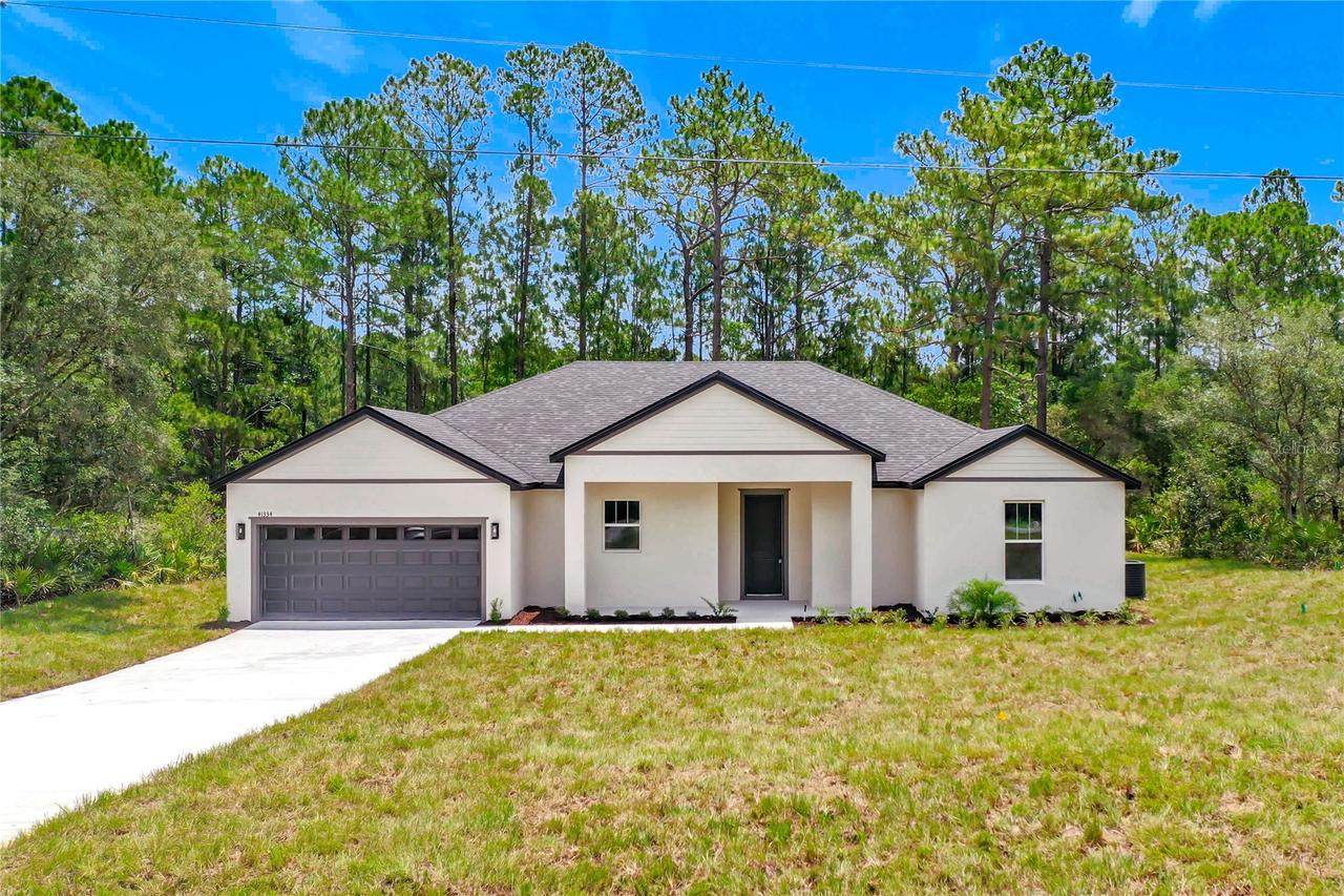41334 Persimmon St., Eustis, FL 32736