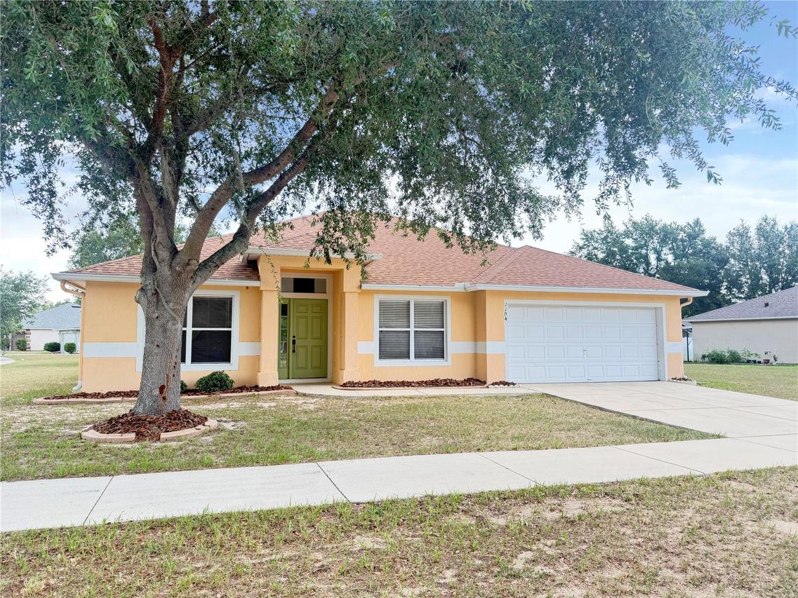 1104 Stratton Ave., Groveland, FL 34736