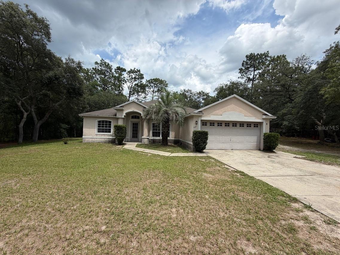 981 Sevilla Ave., Lake Helen, FL 32744