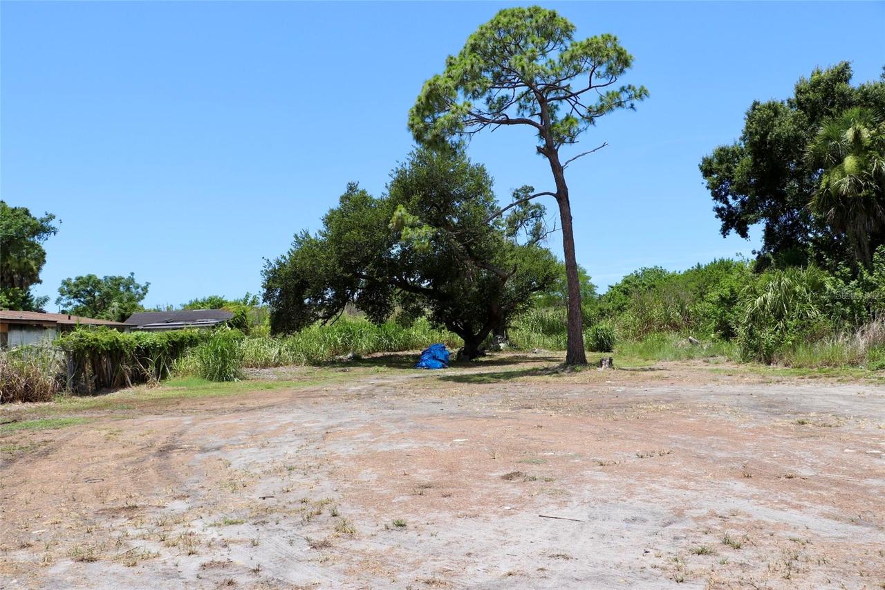 Mango Ave., Sarasota, FL 34234