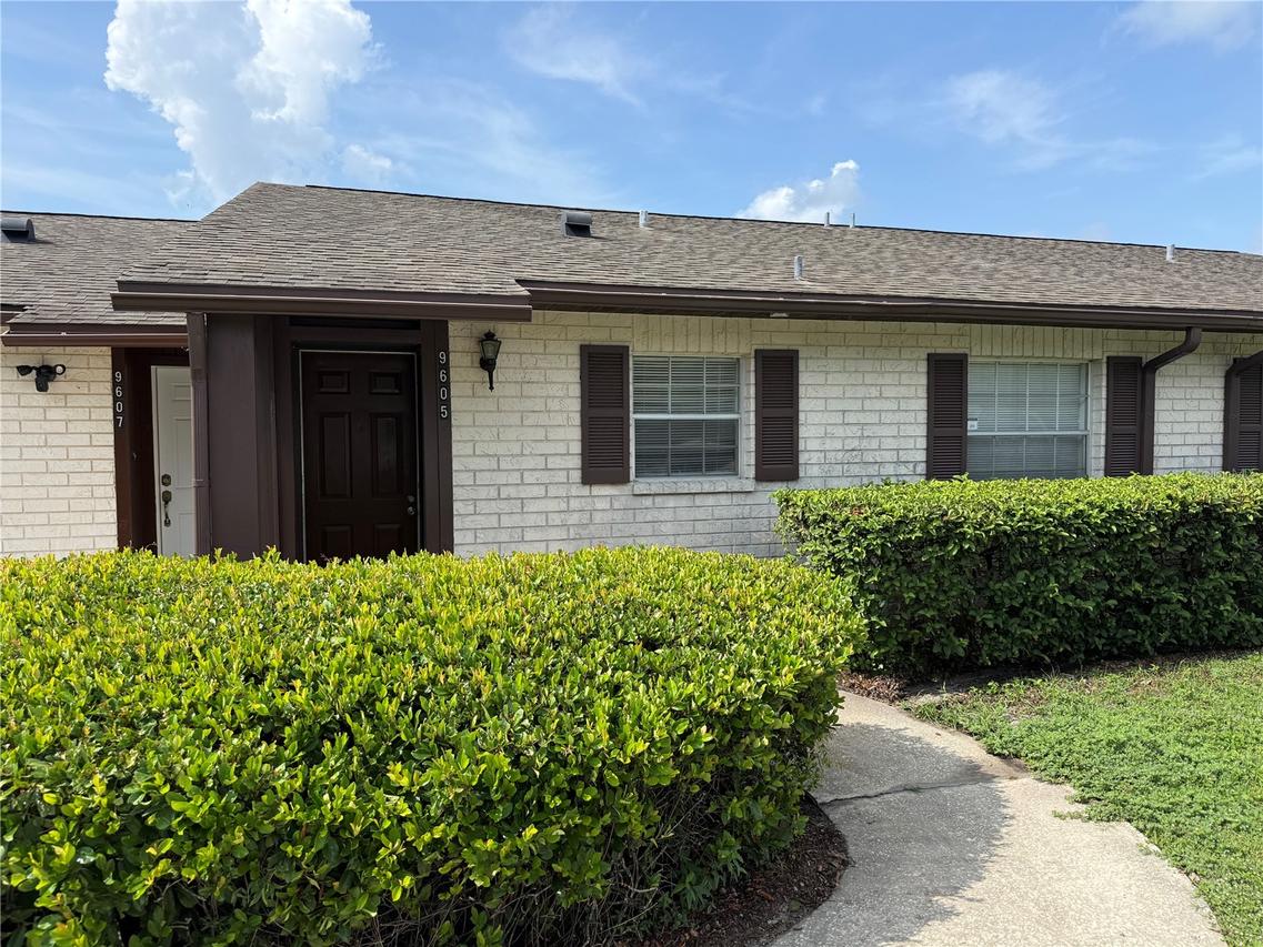 9605 Eastfield Rd., Thonotosassa, FL 33592