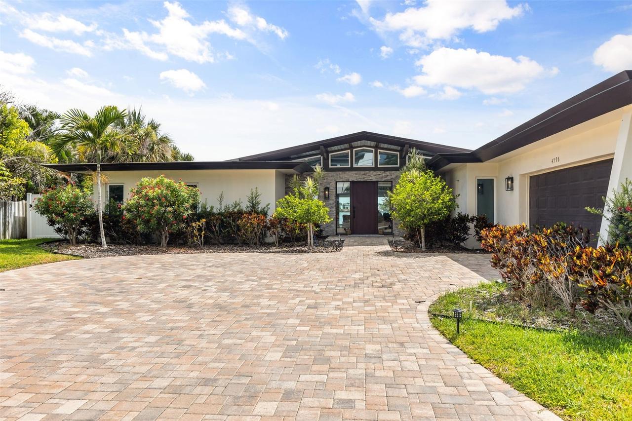 4598 Clearwater Harbor Dr., Largo, FL 33770