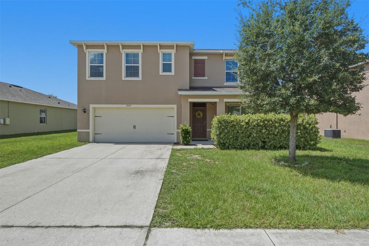 2609 Grand Central Ave., Tavares, FL 32778