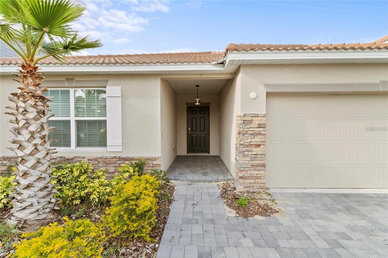 1154 Oak Bluff Dr., Davenport, FL 33837