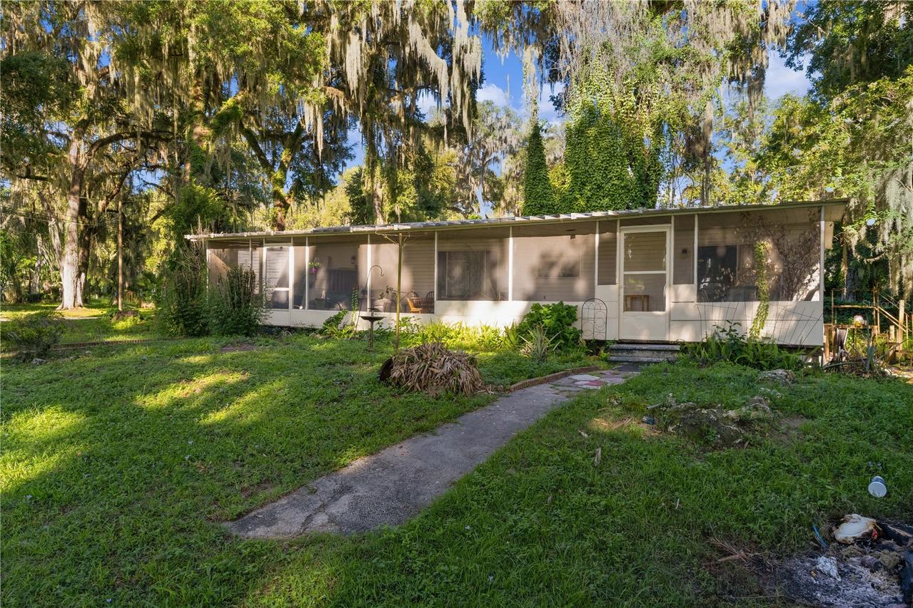 1975 E Cr412 Rd., Lake Panasoffkee, FL 33538