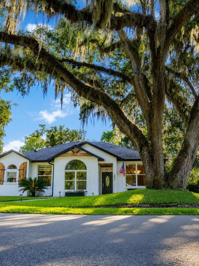 297 N Lake Jessup Ave., Oviedo, FL 32765