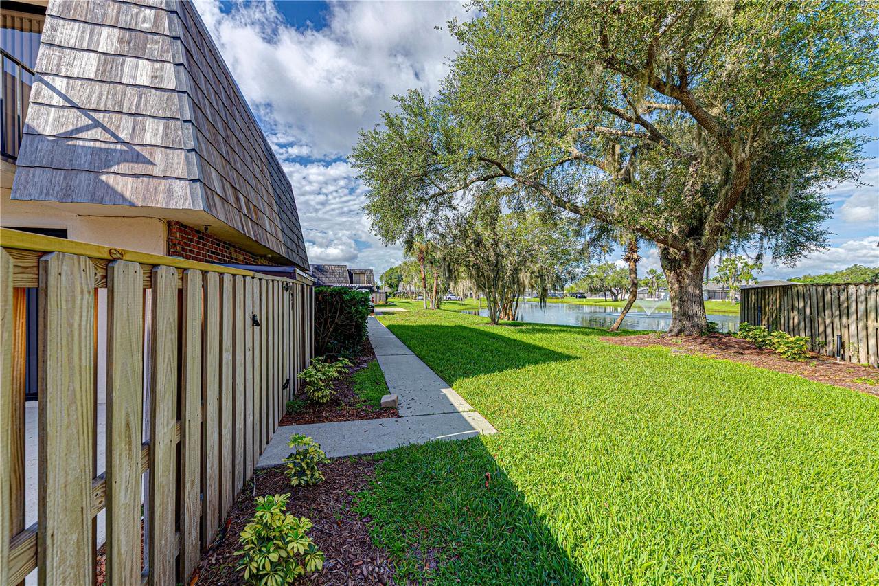 921 Royal Oak Blvd., Leesburg, FL 34748