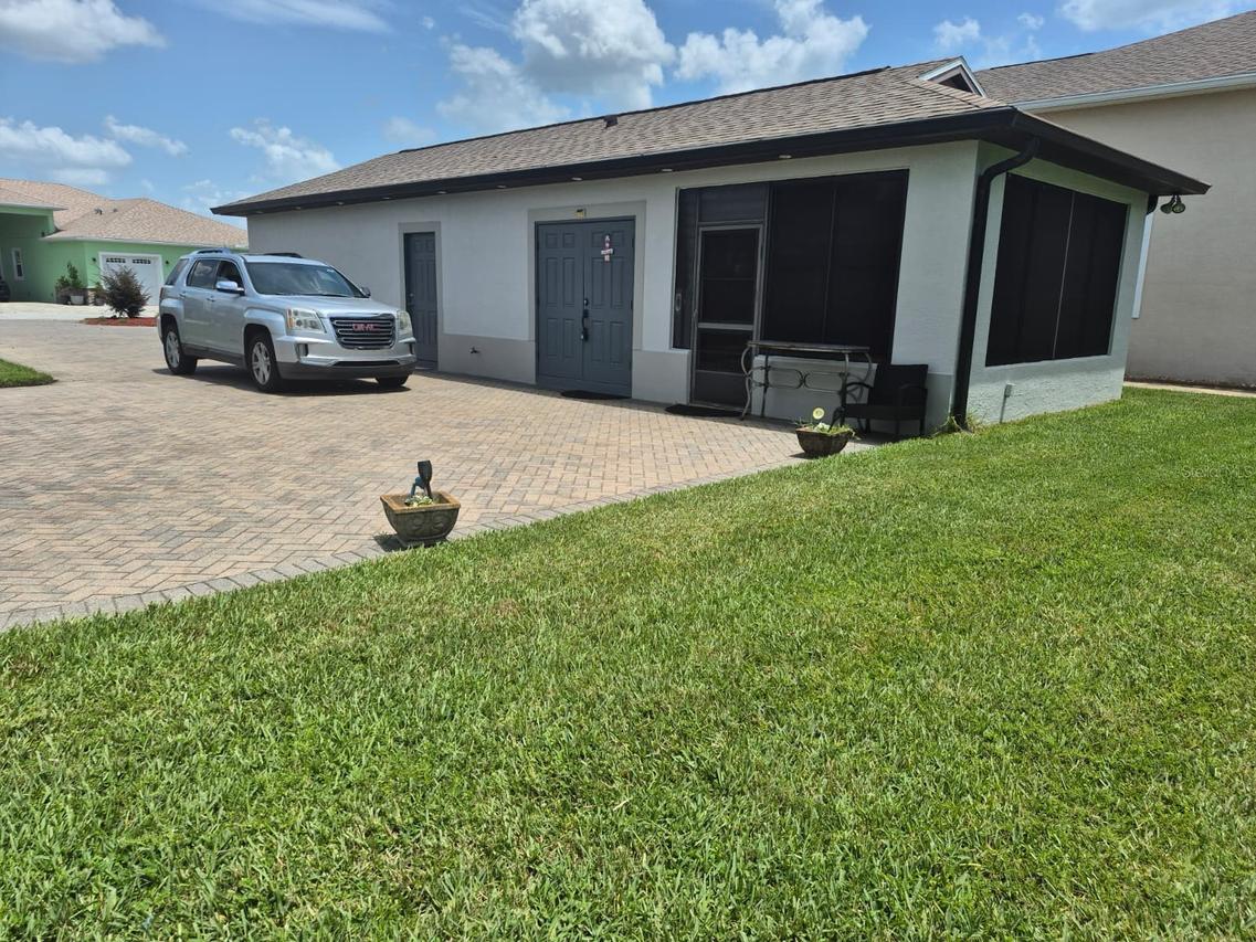 389 Nolane Ln., Polk City, FL 33868